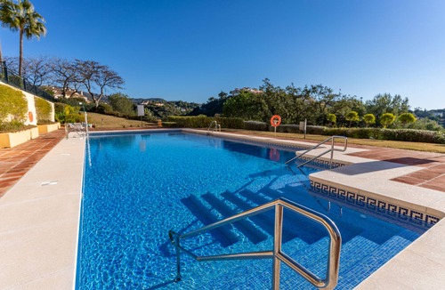 Elviria Apartment | El Jardin Del Mar (Elviria Hills)