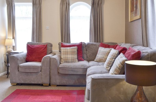 Cayton Cottage | Eldin Hall Cottage 2 - UK2484