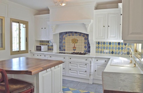 Marbella Villa | FABULOUS LUXURY VILLA 34121215 IN GOLF VALLEY, PRIVATE HEATED POOL, CLOSE PUERTO BANUS MARBELLA