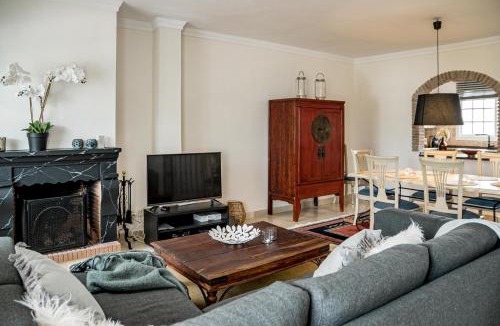 Marbella House | Fantastic 3 bedroom Townhouse in Aloha Pueblo Close to the Golf Course and has Amazing Mountain Views