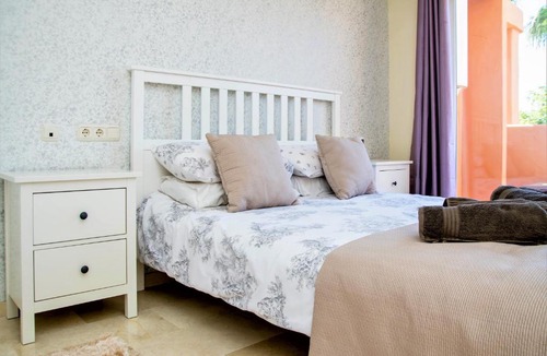 Marbella Apartment | FREE One Bedroom Retreat in Elviria