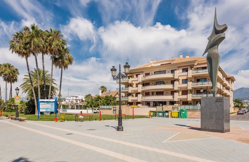 San Pedro de Alcantara Apartment | ⭐FRONTLINE BEACH APARTMENT