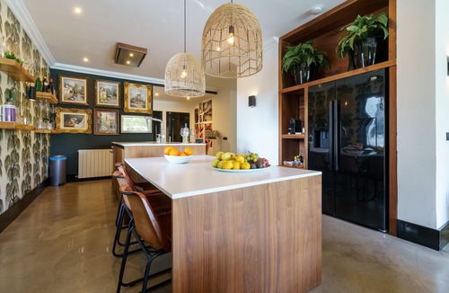 Urbanizacion Marbessa Villa | Golden Villa Luxury Pool Retreat & beach, Marbella, Spain