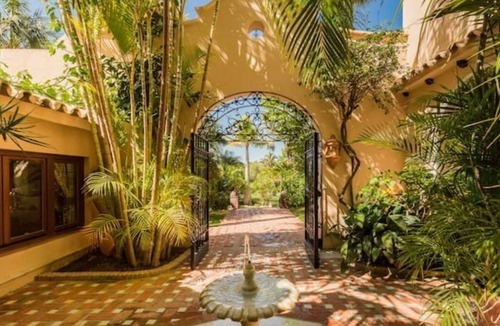 Puerto Banus House | Grand Mansion with tropical park