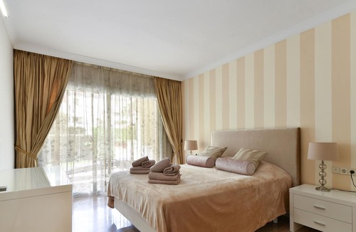 Nikki Beach Apartment | Hacienda Playa 471 - Carib playa Elviria, Marbella, Andalucía