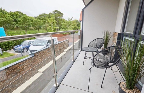 Scarborough Apartment | Host & Stay | Scarborough View Luxury Apartment