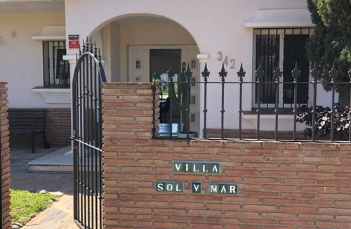 Urbanizacion el Rosario House | House ∙ 6 bedrooms ∙ 15 guests