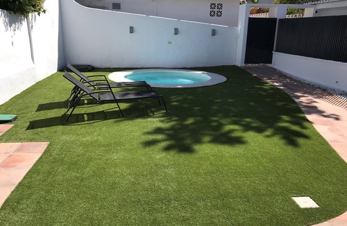 Urbanizacion Costabella House | House 80 m from the beach, garden, swimming pool, barbecue and Wifi Ideal for families.
