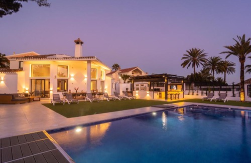Marbella Villa | House Las Chapas Playa