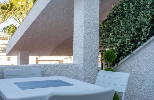 Quesada Apartment | Immaculate modern apartment in the high st of the very popular Ciudad Quesada.