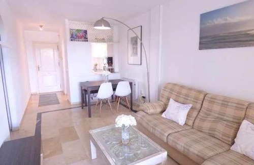 Artola Apartment | Jardines de Artola Apartment | EaW Homes