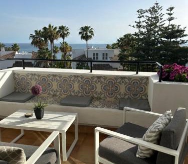 Nikki Beach Apartment | Jardines de las Golondrinas Marbella with Sea Views
