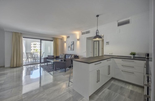 Puerto Banus Apartment | Jardines del Puerto