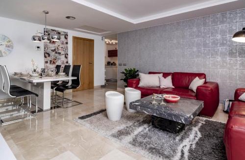 San Pedro de Alcantara Apartment | LAB5- Modern3 bedroom penthouse San Pedro