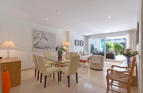 Golden Mile Apartment | Las Canas beach, ground floor first line beach, Marbella golden mile