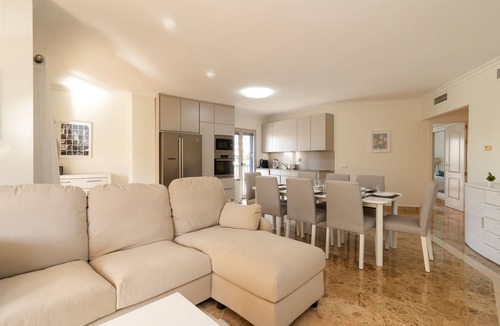 San Pedro de Alcantara Apartment | Los Jazmines - spacious four bedroom apartment San Pedro de Alcántara
