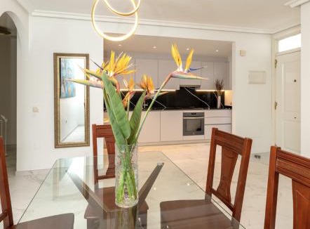 Nueva Andalucia Apartment | Luxe Villa Puerto Banus