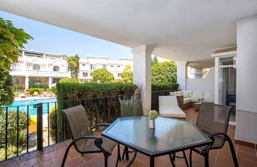 Marbella Apartment | Luxurious apartment 95m2 - Puerto Banus - 3 GOLF Nearby
