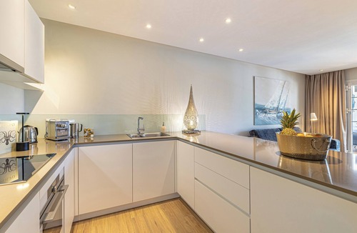 Golden Mile Apartment | Luxurious apartment in Puente Romano, Golden Mile, Marbella