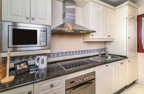 Elviria Apartment | Luxury 2-Bed Apartment Elviria - Pool, Sauna & gym