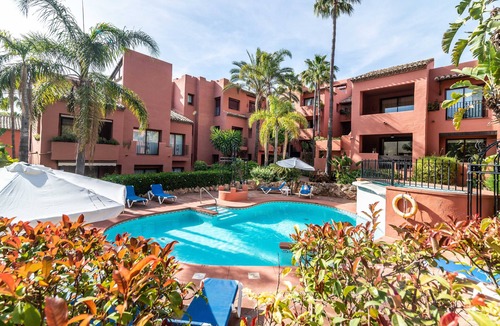 Elviria Apartment | Luxury 2-Bed Apartment Elviria - Pool, Sauna & gym