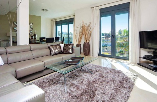 Elviria Villa | Luxury villa with seaviews, games room and pool