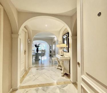 Nueva Andalucia Apartment | Magna Marbella - Apartamento de Lujo y golf en zona de Puerto Banús