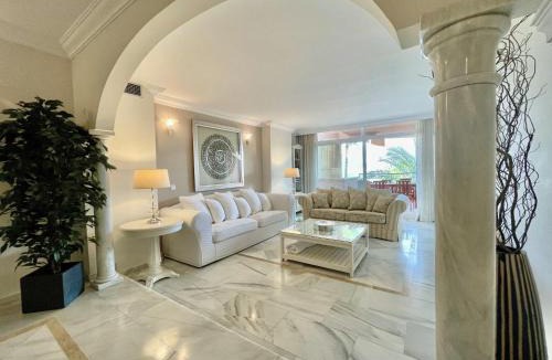 Nueva Andalucia Apartment | Magna Marbella - Apartamento de Lujo y golf en zona de Puerto Banús