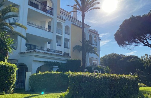 Cabopino Apartment | Magnificent view, new refurbished apartment near Marbella