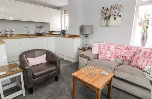 Scarborough Apartment | MANOR HEATH APARTMENT 4, pet friendly in Scarborough
