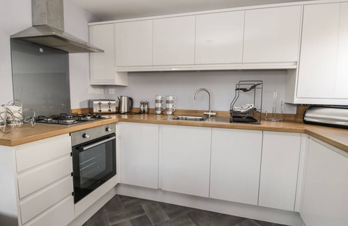 Scarborough Apartment | MANOR HEATH APARTMENT 4, pet friendly in Scarborough