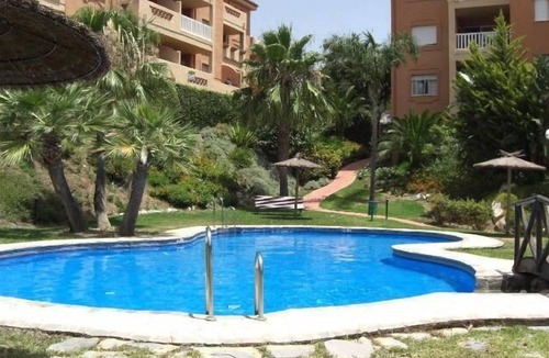 Urbanizacion Hacienda las Chapas Apartment | Marbella 2 Bed 2 Bath Luxury Apartment near Cabopino