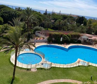 Urbanizacion Marbessa Apartment | Marbella Beach View and Pool