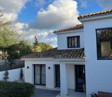 Urbanizacion Marbessa Villa | Marbella Bliss - Luxury 4-Bedroom VILLA with Garden, Private Pool & Jacuzzi, Marbesa near- 5 min to the Cabopino Beach