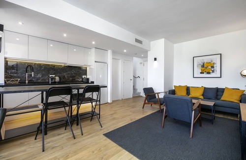Golden Mile Apartment | Marbella Real - 2 Bedroom Apartment