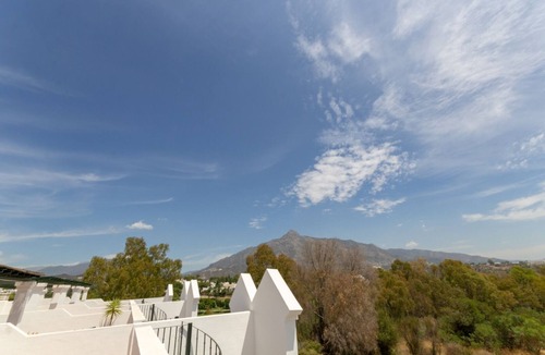 Nueva Andalucia House | Modern 2 bed townhouse with roof terrace, sleeps 6, in Aloha nr Puerto Banus!