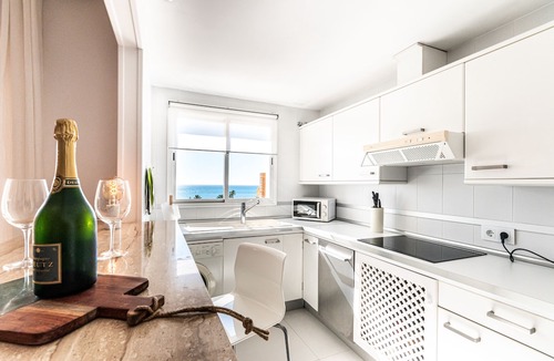 Urbanizacion Costabella Apartment | Modern beachside Penthouse with amazing sea views in Costabella, Marbella
