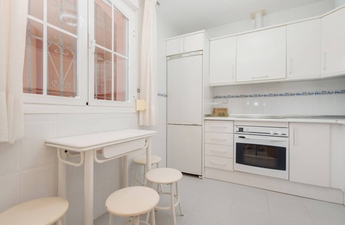 Marbella Apartment | Modern holiday apartment on the beachfront in Costabella, Marbella