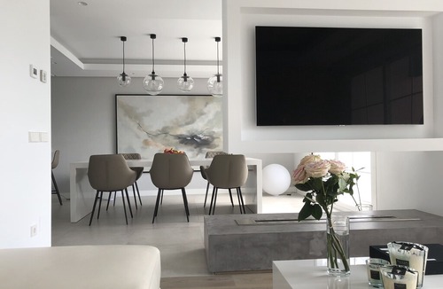 Golden Mile Apartment | Modern Penthouse in Puente Romano
