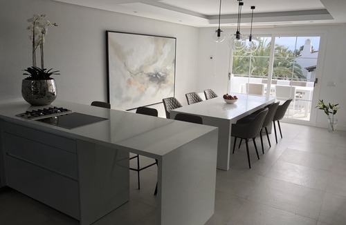Golden Mile Apartment | Modern Penthouse in Puente Romano