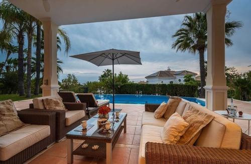 Urbanizacion el Rosario Villa | Moscu 13 Comfortable holiday residence
