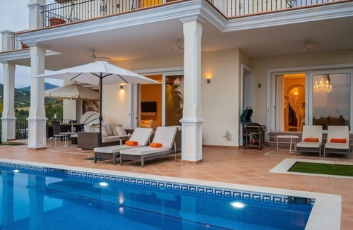 Urbanizacion el Rosario Villa | Moscu 13 Comfortable holiday residence