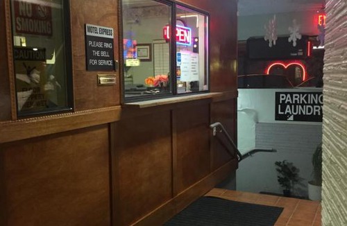 Everett Hotel | Motel express