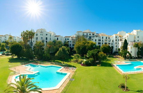 Puerto Banus Apartment | Nº 1 IN PUERTO BANUS, SEA VIEWS DUPLEX PENTHOUSE WITH PRIVATE HEATED POOL