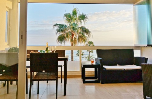 Marbella Apartment | ON THE BEACH - SEA VIEW - 4 pools (1 INDOOR) -WIFI
