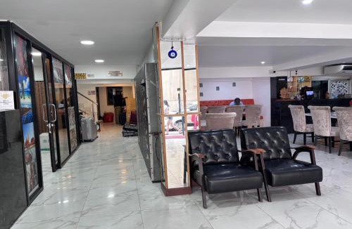 Thanon Phaya Thai House | Papa Ji Hotel and Restaurant