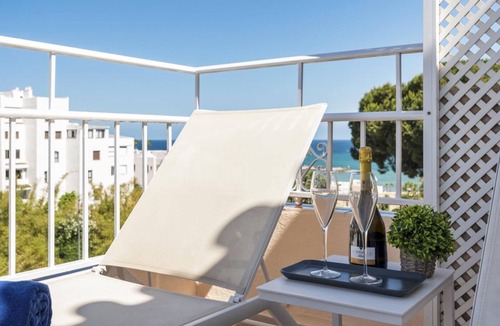 Puerto Banus Apartment | Penthouse in Andalucía del Mar for 4 people | ADM 2-403
