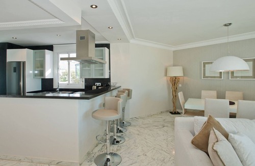 Golden Mile Apartment | Playa Esmeralda - A beautiful beachfront apartment - holiday rental in Marbella - Puerto Banus