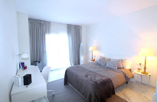 Puerto Banus Apartment | Playas Del Duque, 5 Bed Apartment in Puerto Banus, Marbella