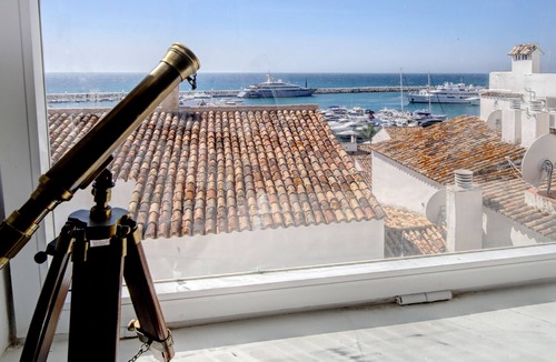 Puerto Banus Apartment | Puerto Banus, Marbella Luxury in centre of port amazing views near golf